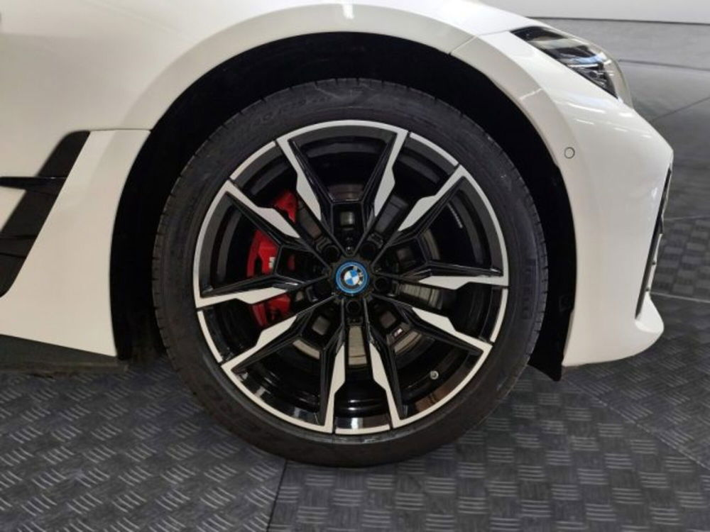 BMW i4 usata a Modena (5)