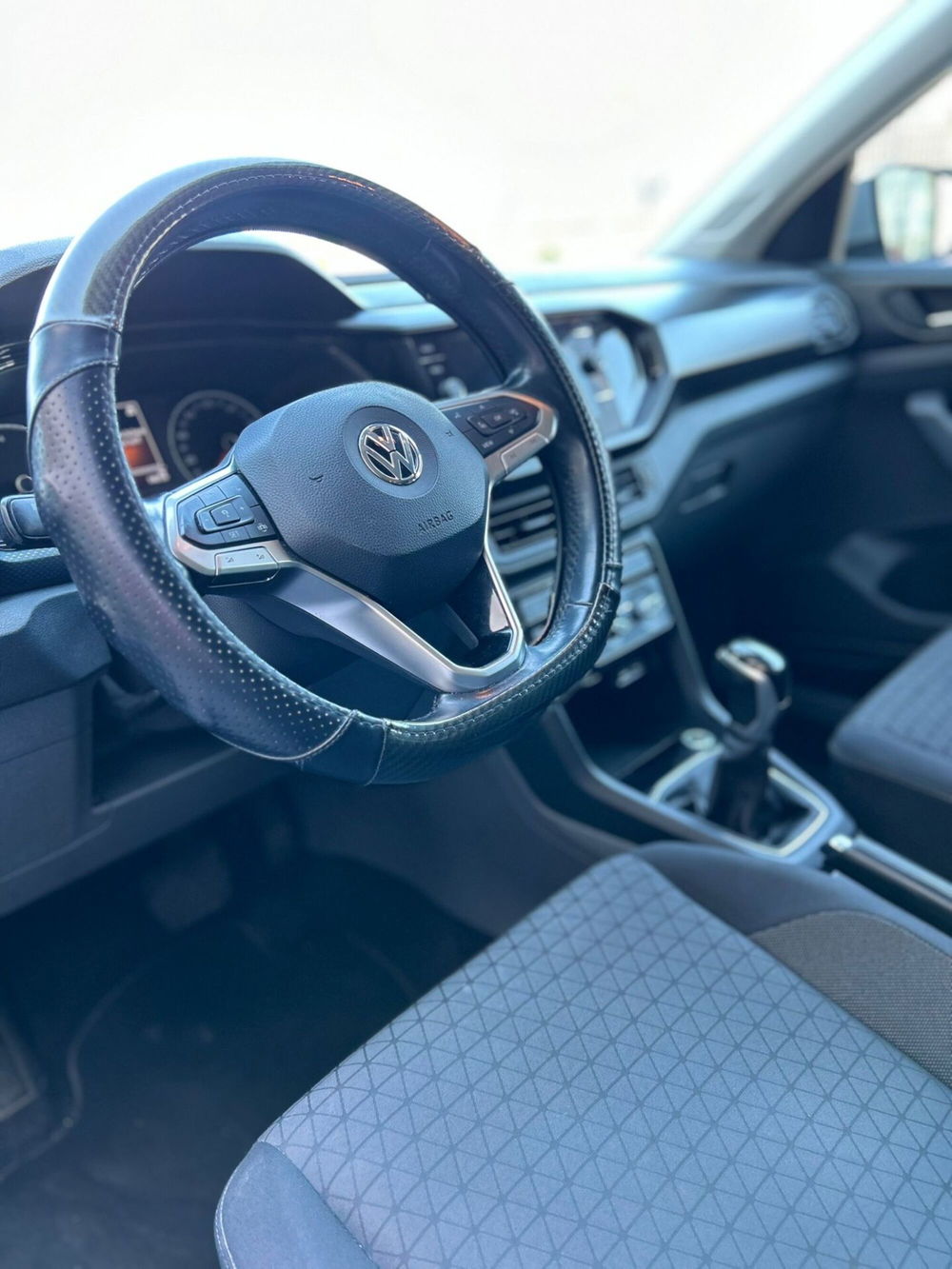 Volkswagen T-Cross usata a Frosinone (7)