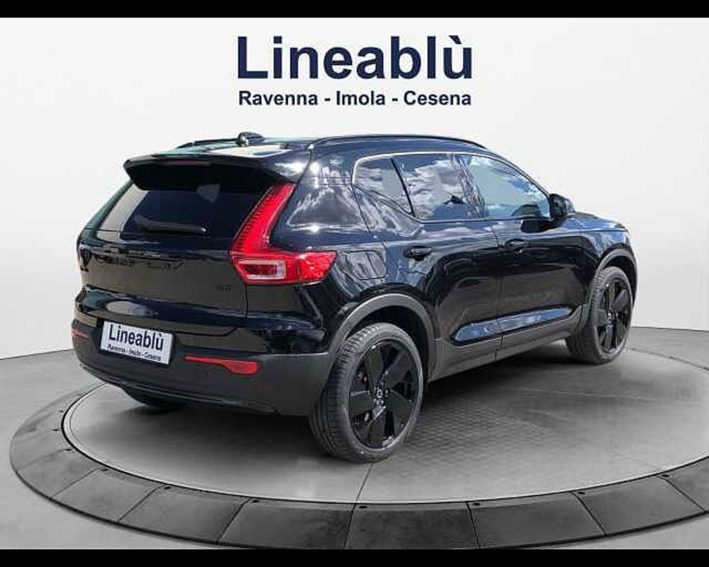 Volvo XC40 nuova a Ravenna (5)