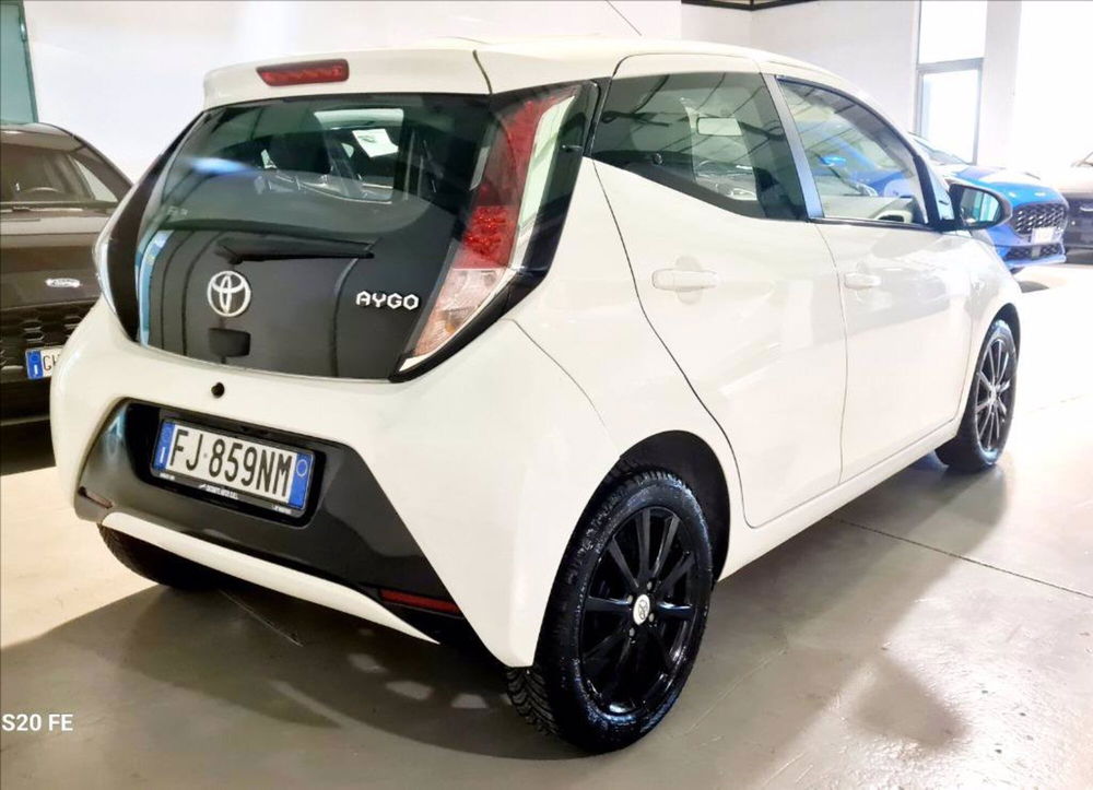 Toyota Aygo usata a Milano (5)