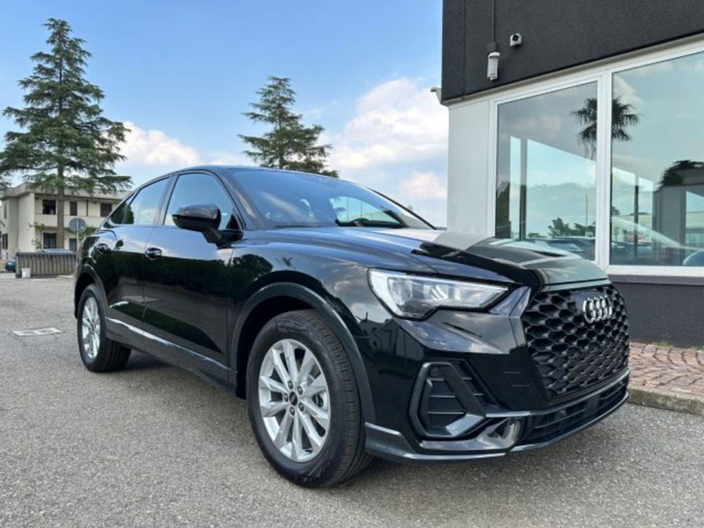 Audi Q3 Sportback nuova a Bologna (4)