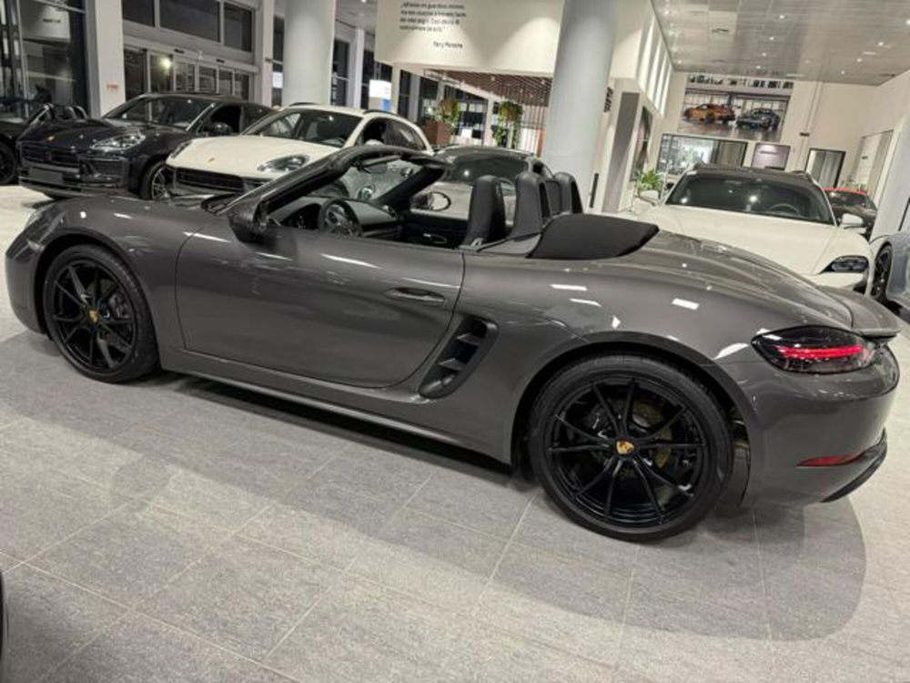 Porsche 718 Boxster  usata a Livorno (8)