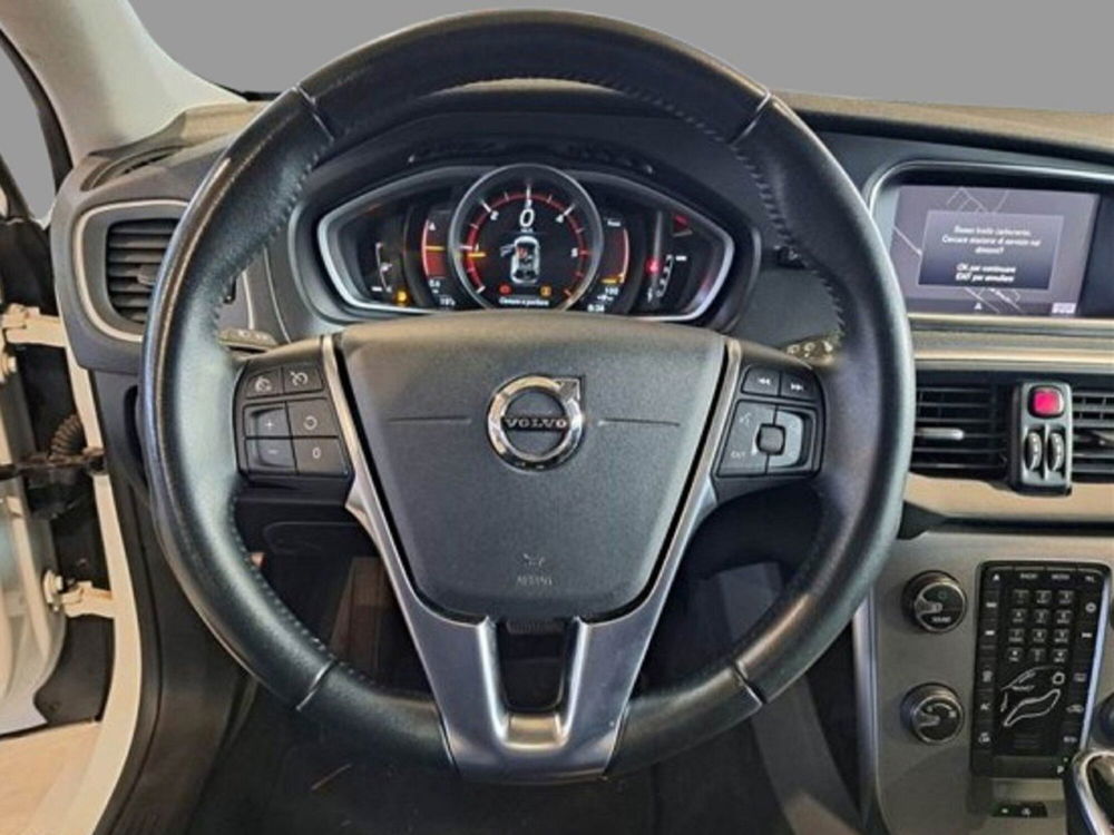 Volvo V40 usata a Bari (6)