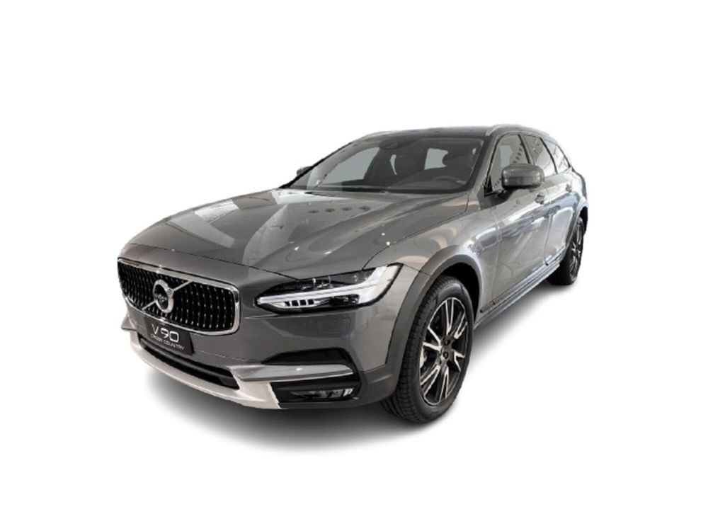 Volvo V90 Cross Country usata a Bari