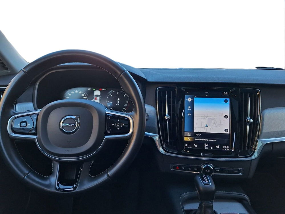 Volvo V90 Cross Country usata a Bari (10)