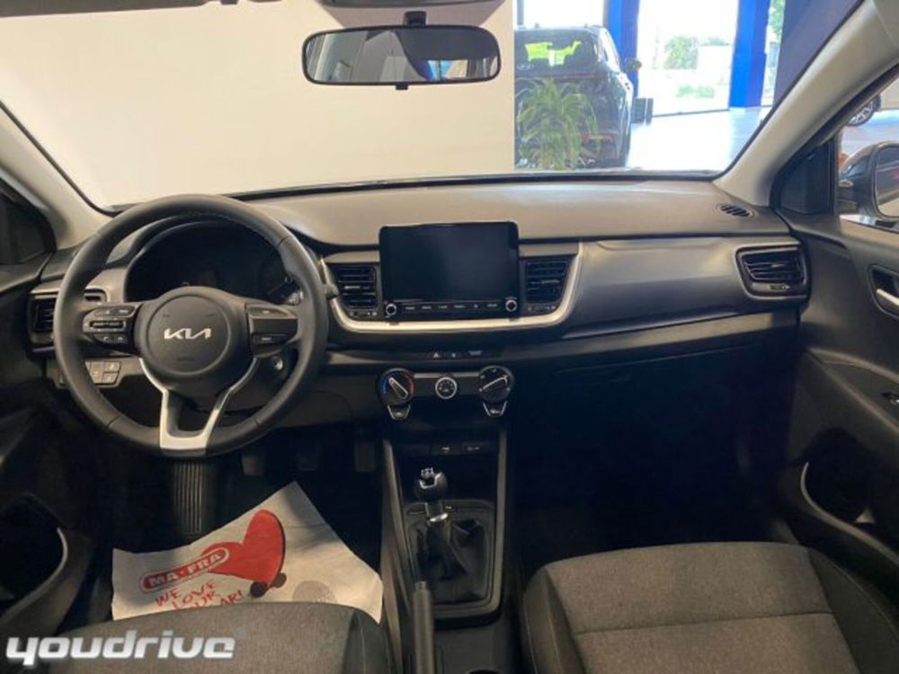 Kia Stonic nuova a Napoli (9)