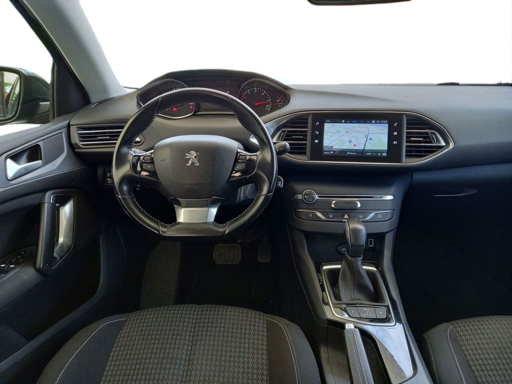 Peugeot 308 SW usata a Bari (8)