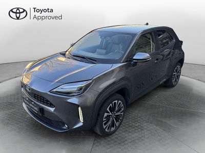 Toyota Yaris Cross 1.5 Hybrid 5p. E-CVT Lounge del 2022 usata a Como