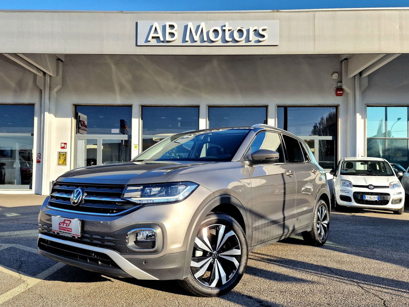 Volkswagen T-Cross 1.0 TSI 110 CV DSG Advanced del 2021 usata a Gallarate