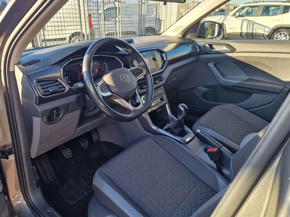 Volkswagen T-Cross usata a Varese (9)