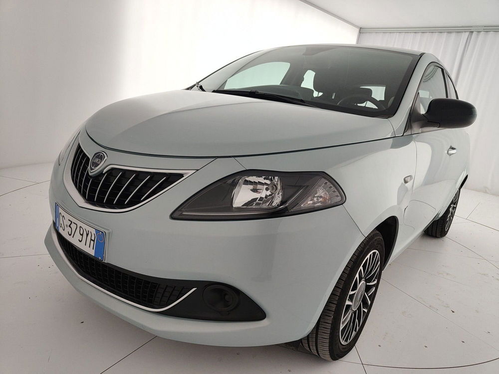 Lancia Ypsilon usata a Caserta (13)