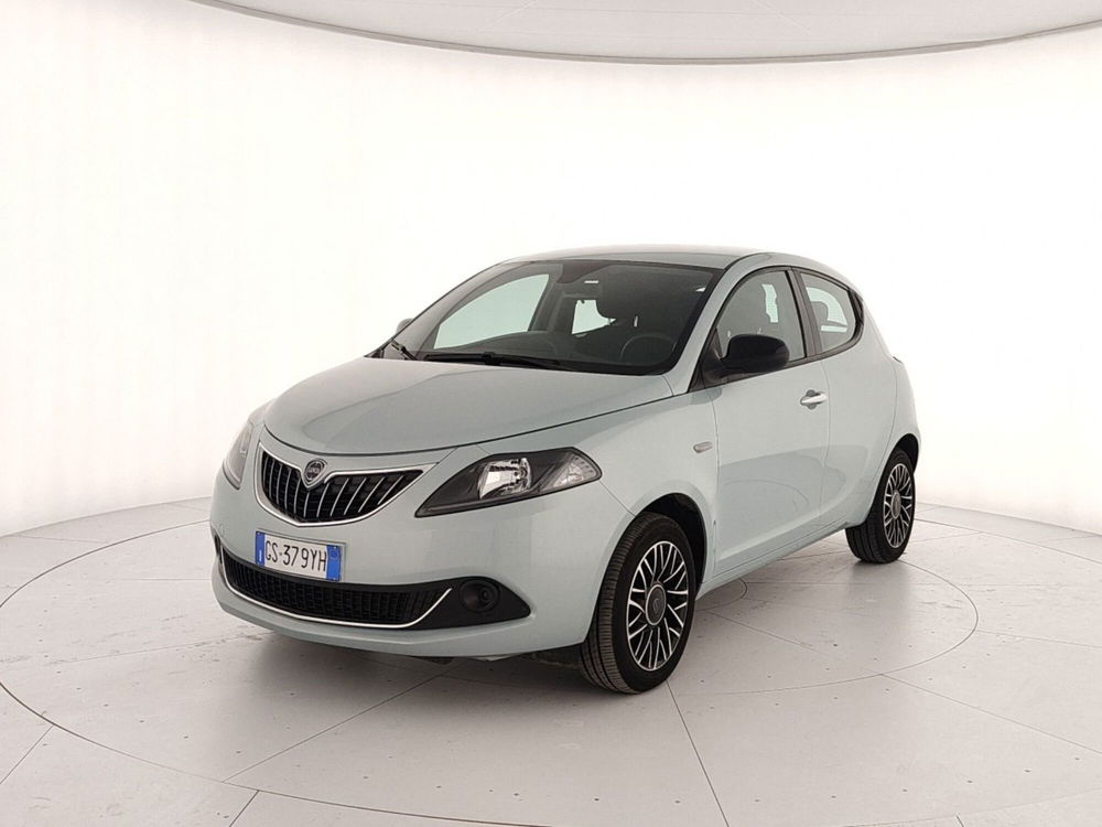 Lancia Ypsilon usata a Caserta (3)