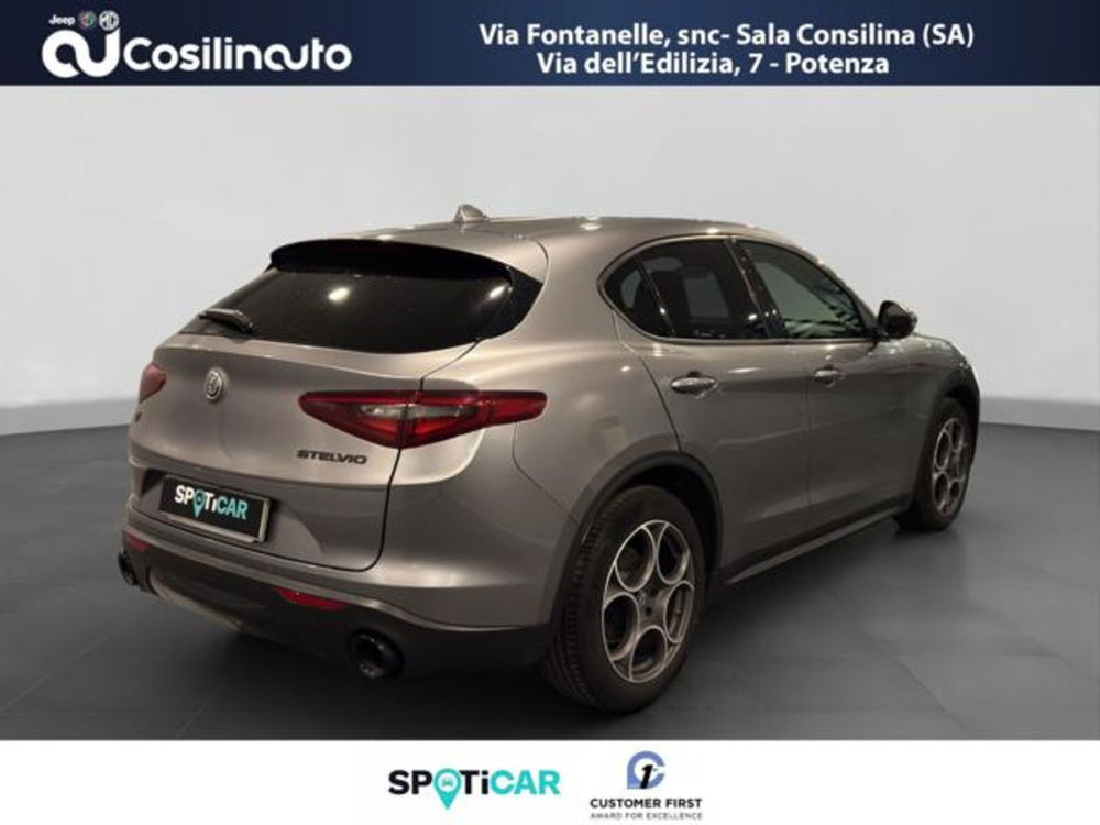 Alfa Romeo Stelvio usata a Salerno (5)