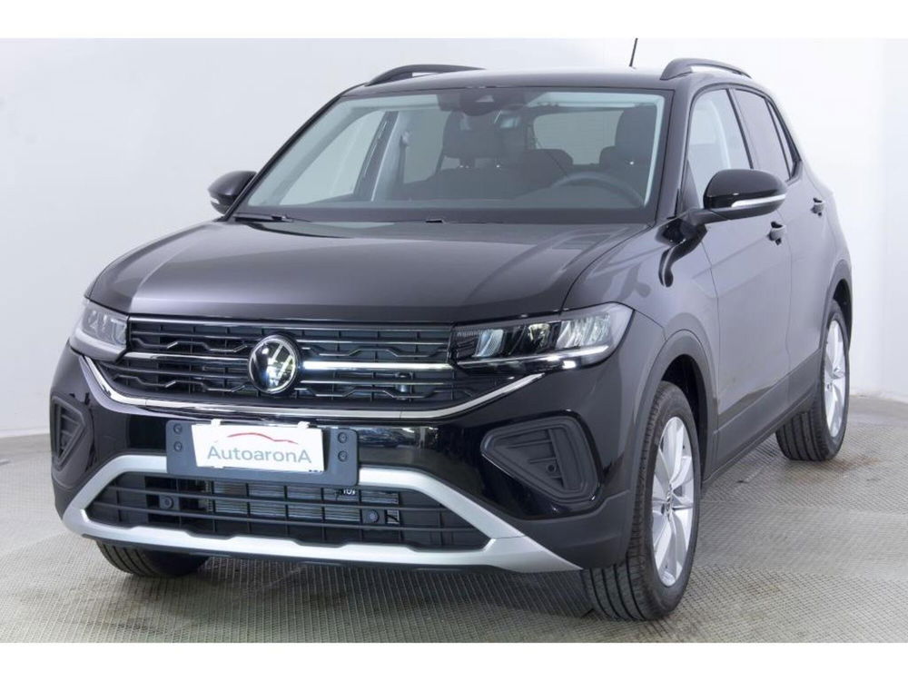 Volkswagen T-Cross nuova a Novara