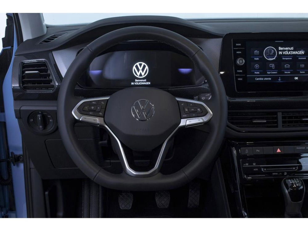 Volkswagen T-Cross nuova a Novara (7)