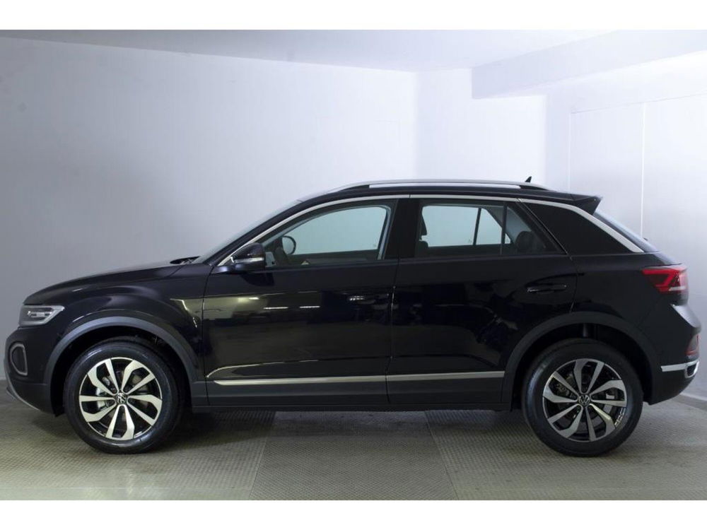 Volkswagen T-Roc nuova a Novara (3)