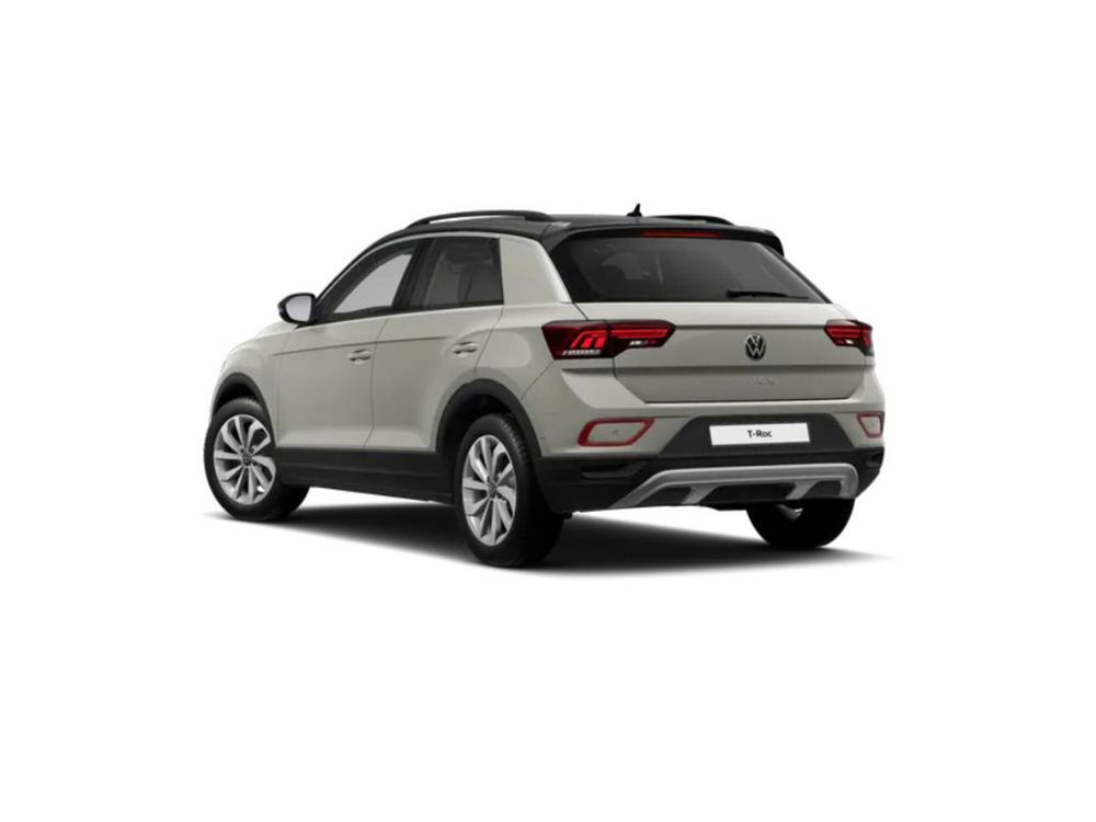 Volkswagen T-Roc nuova a Novara (3)