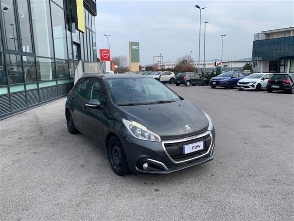 Peugeot 208 usata a Asti