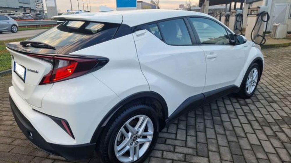 Toyota Toyota C-HR usata a Milano (4)