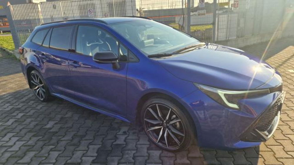 Toyota Corolla Touring Sports usata a Milano (14)