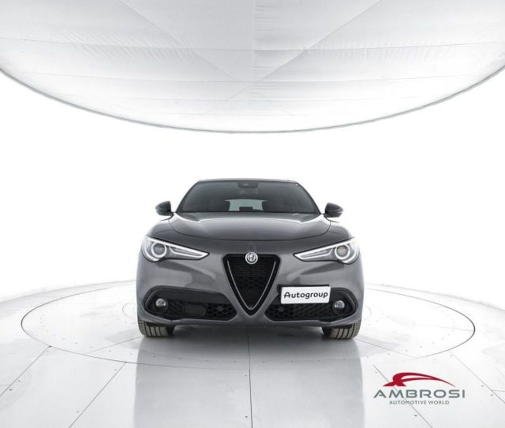 Alfa Romeo Stelvio usata a Perugia (5)