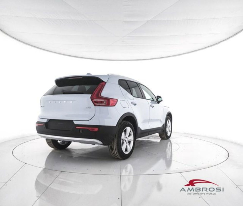 Volvo XC40 nuova a Perugia (3)