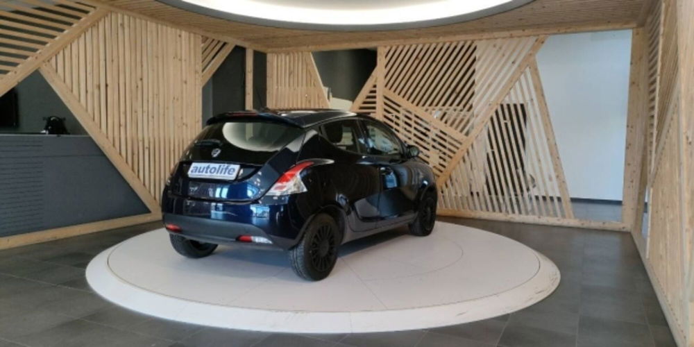 Lancia Ypsilon usata a Catanzaro (5)