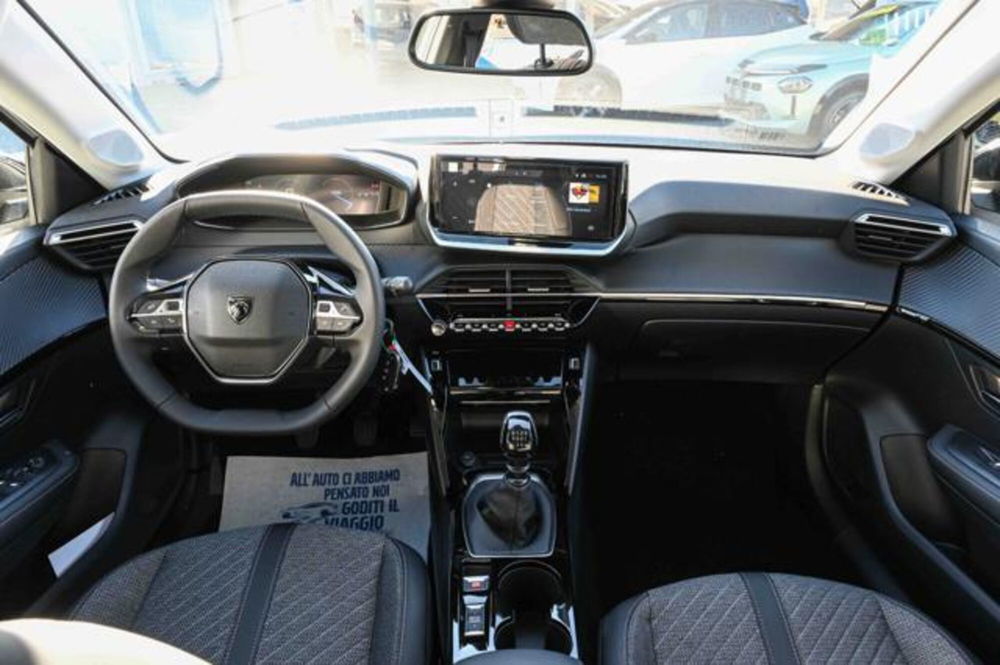 Peugeot 208 nuova a Torino (11)