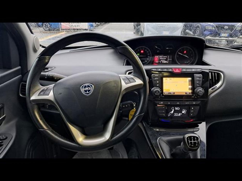 Lancia Ypsilon usata a Asti (12)