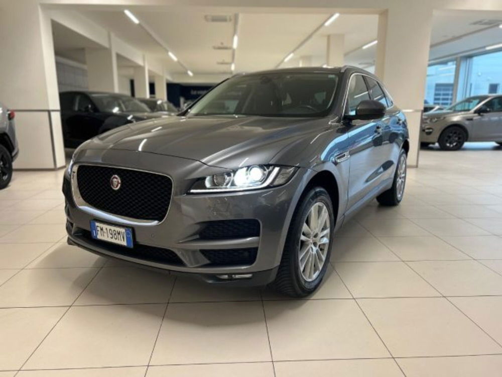 Jaguar F-Pace usata a Modena (3)