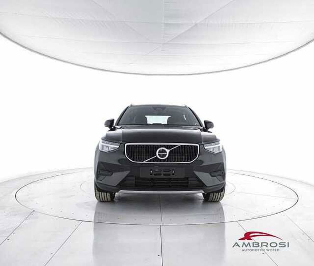 Volvo XC40 nuova a Viterbo (5)