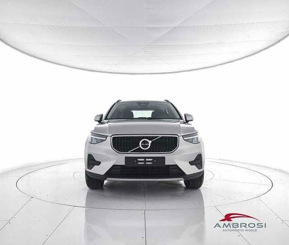 Volvo XC40 nuova a Viterbo (5)