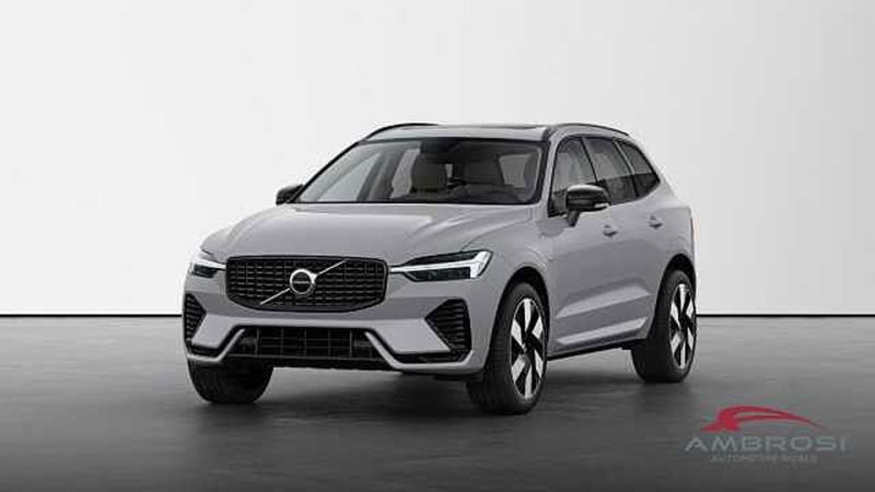 Volvo XC60 T6 Recharge AWD Plug-in Hybrid aut. Plus Dark nuova a Viterbo