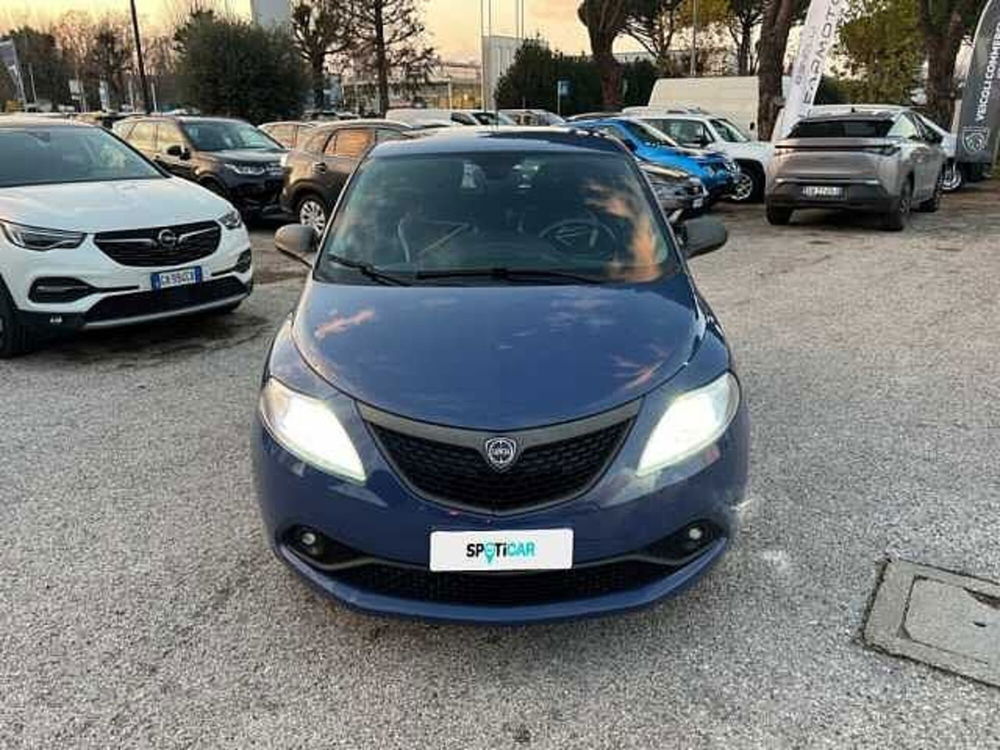 Lancia Ypsilon usata a Ravenna (2)