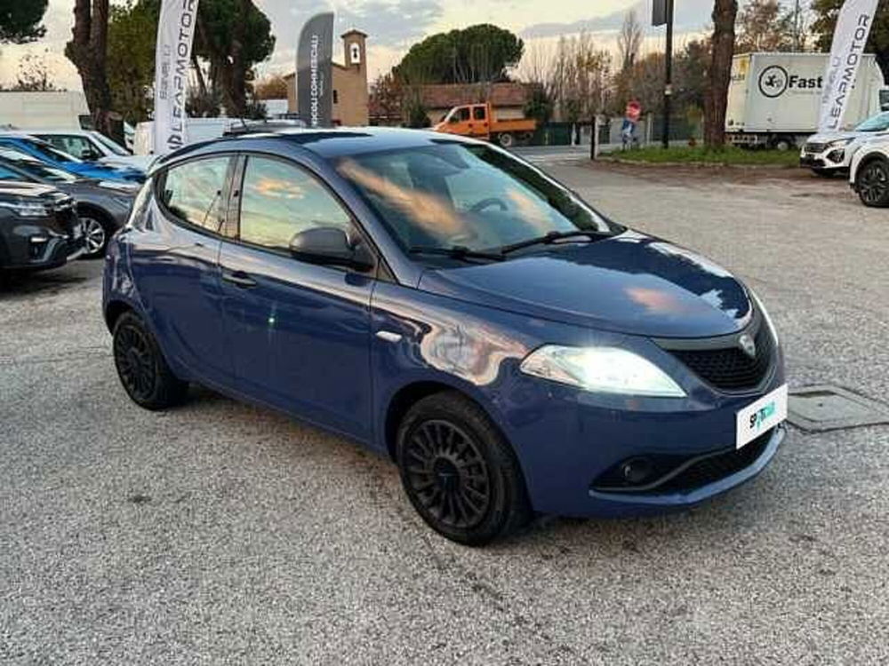 Lancia Ypsilon usata a Ravenna (3)