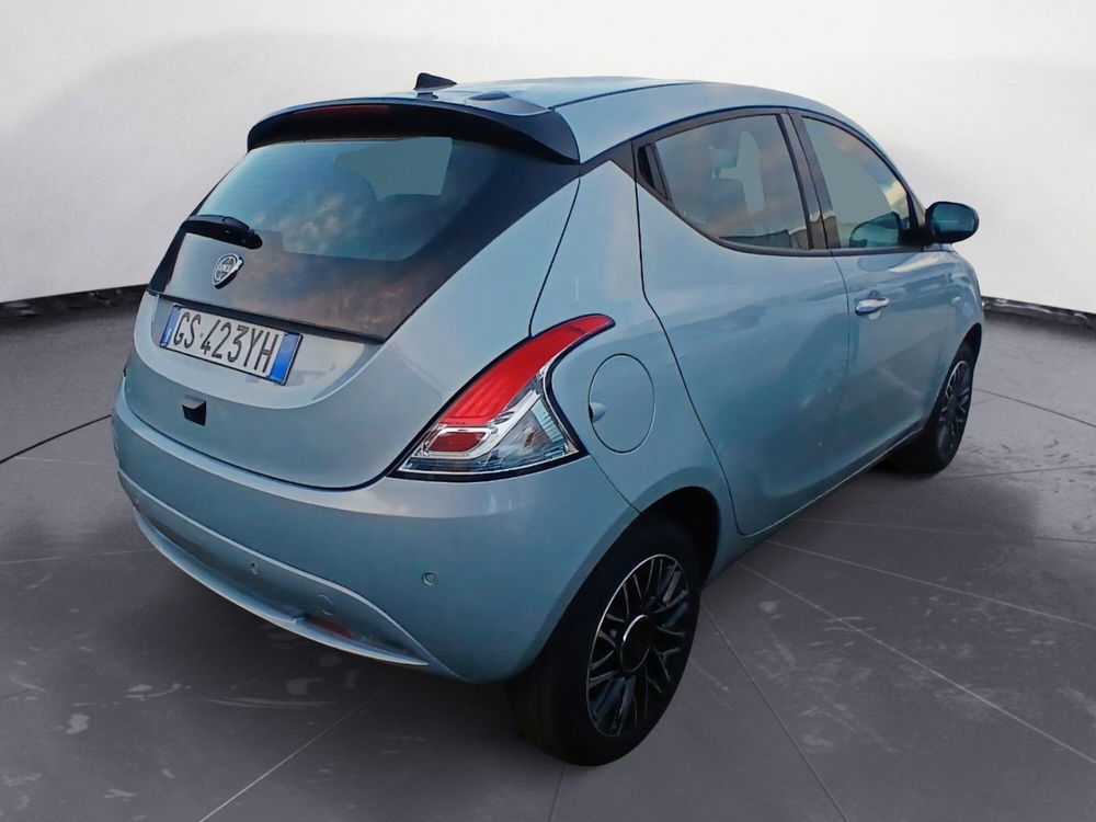 Lancia Ypsilon usata a Lecce (2)