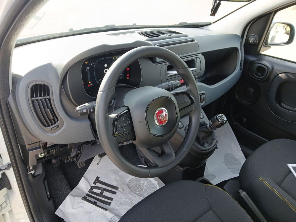 Fiat Panda Cross nuova a Lecce (16)