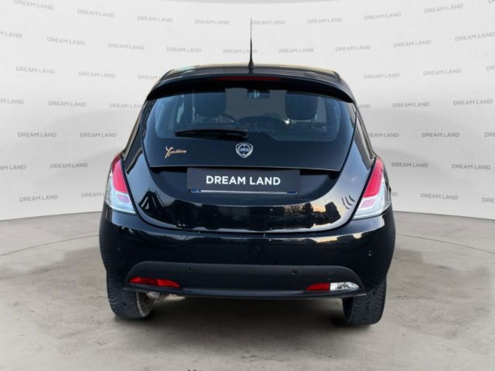 Lancia Ypsilon usata a Livorno (5)