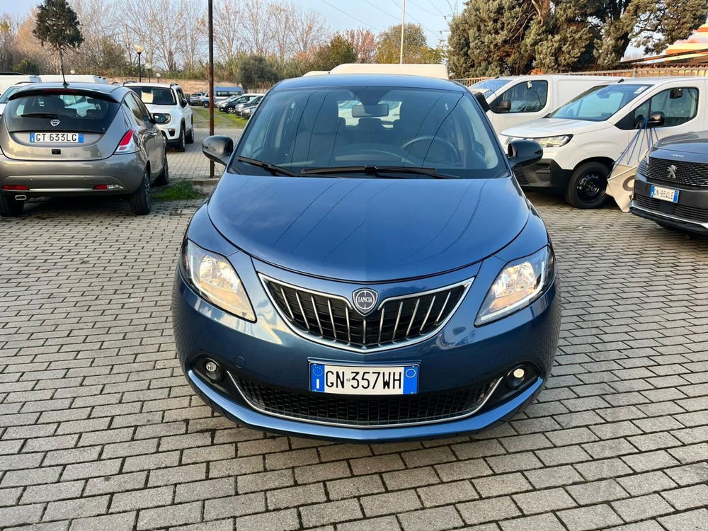 Lancia Ypsilon usata a Milano (2)