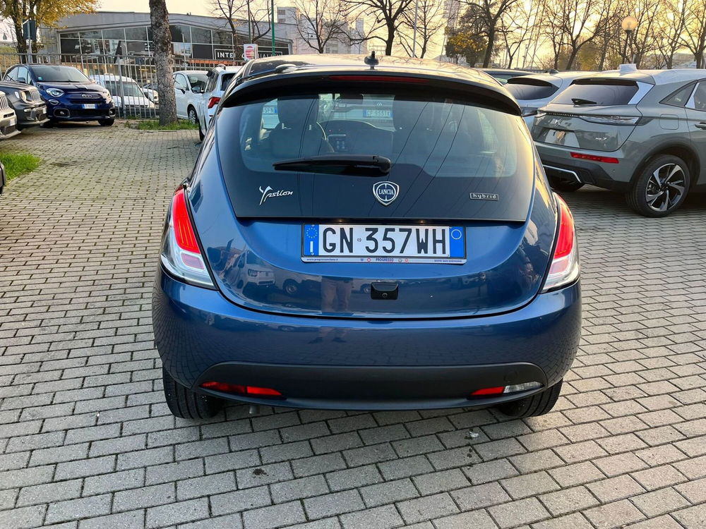 Lancia Ypsilon usata a Milano (6)