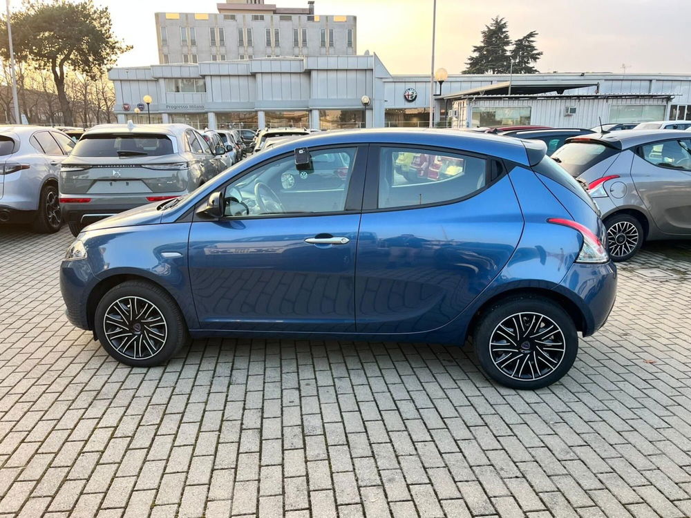 Lancia Ypsilon usata a Milano (7)