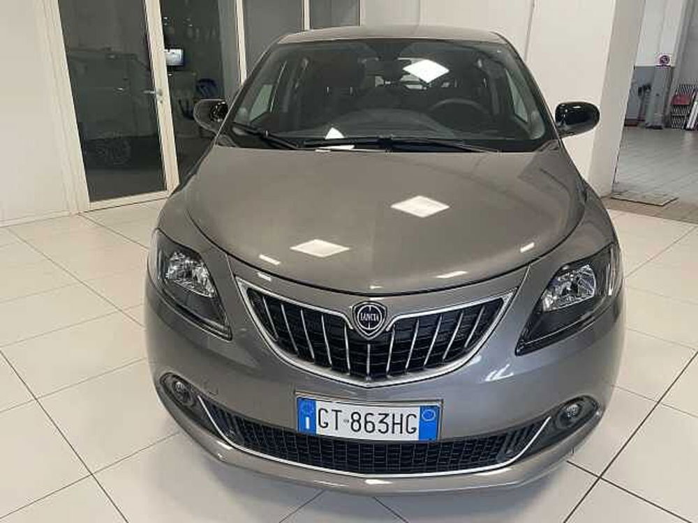 Lancia Ypsilon usata a Milano (2)