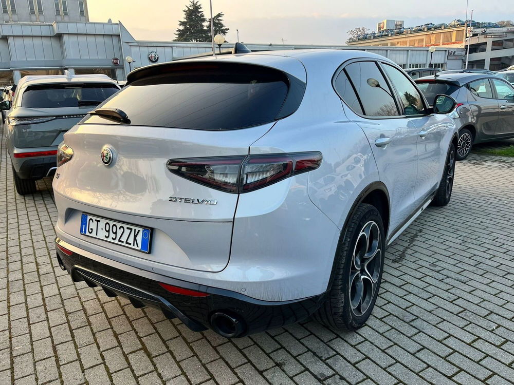 Alfa Romeo Stelvio usata a Milano (7)