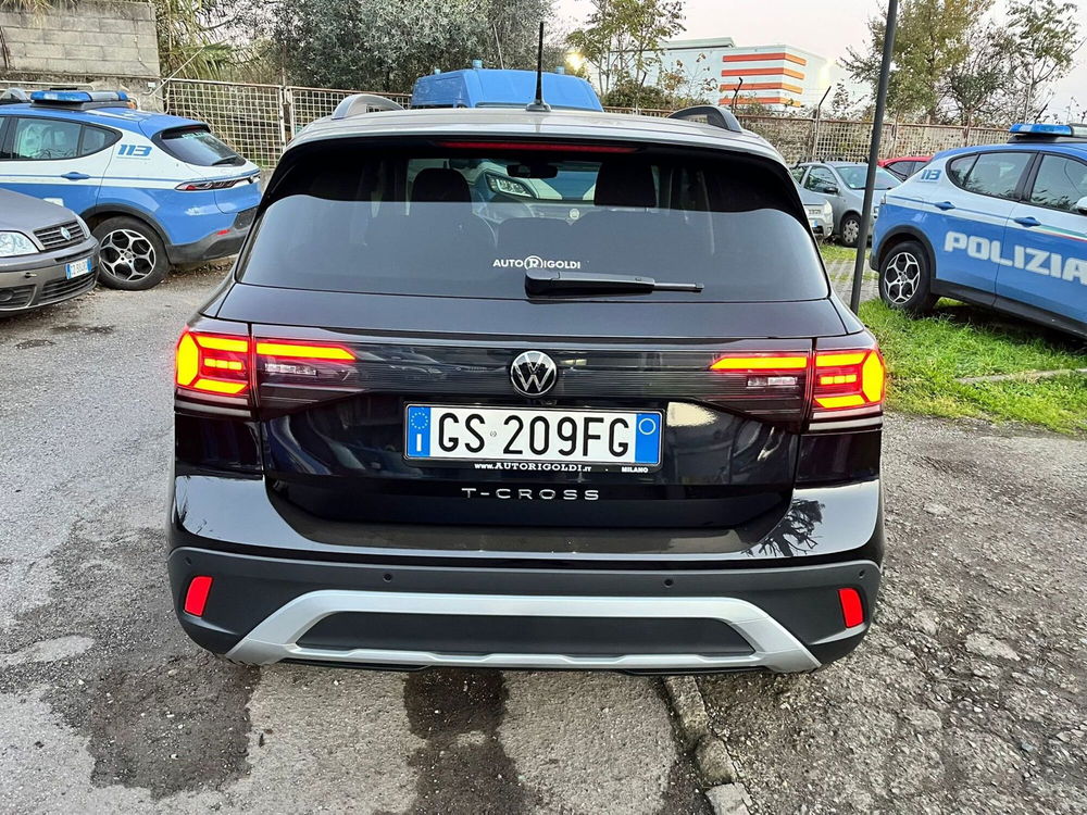 Volkswagen T-Cross usata a Milano (8)