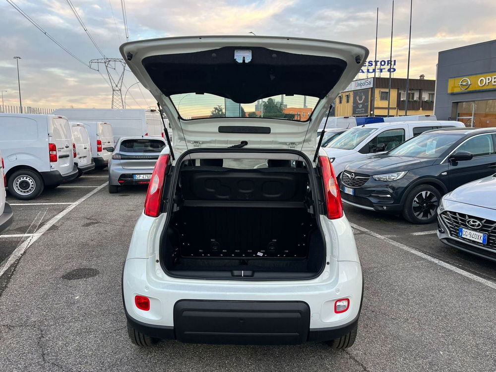 Fiat Panda Cross nuova a Milano (9)