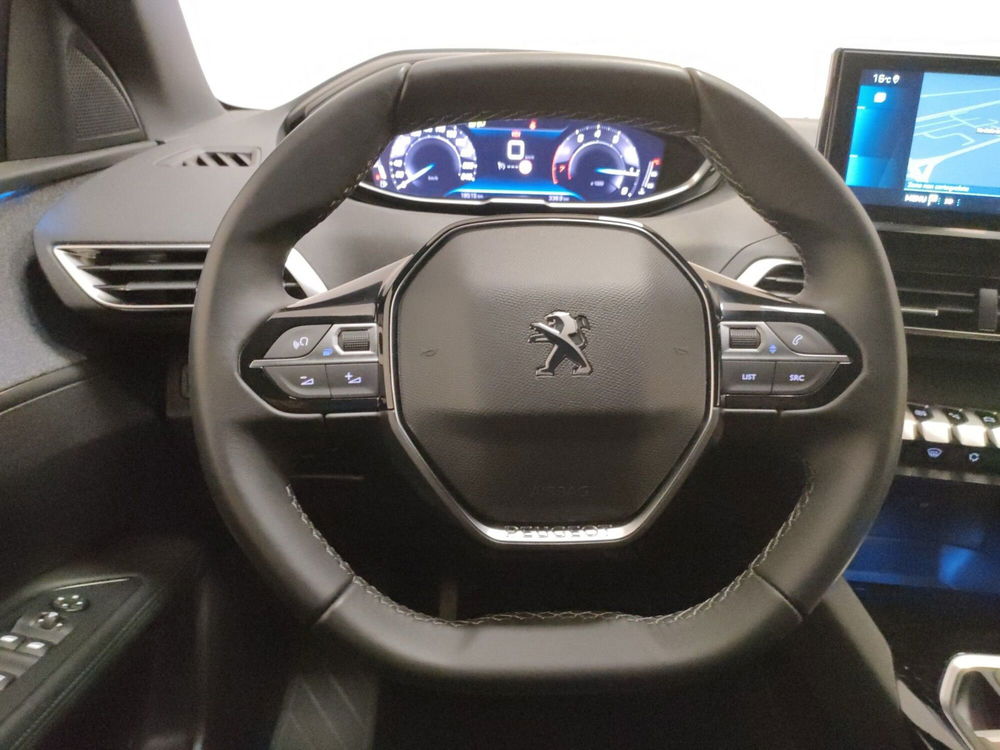 Peugeot 5008 usata a Teramo (18)