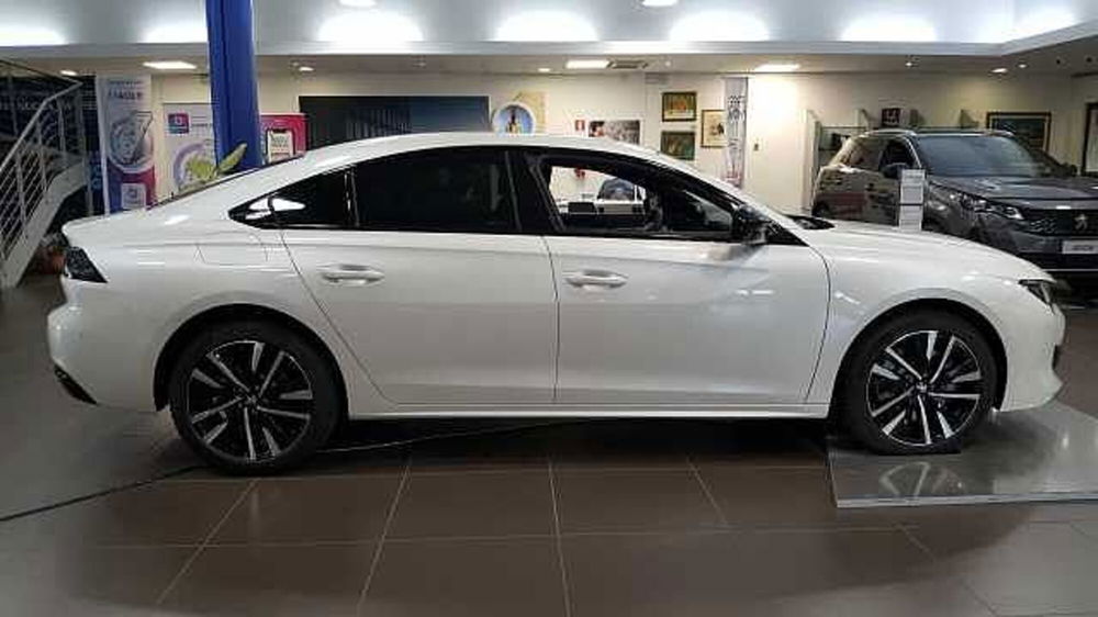 Peugeot 508 nuova a Messina (8)