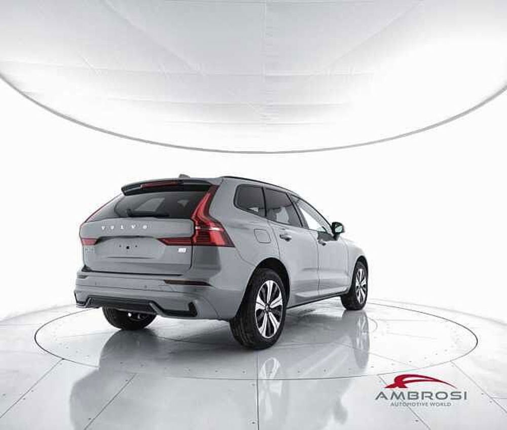 Volvo XC60 nuova a Viterbo (3)