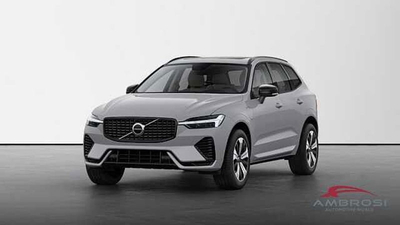 Volvo XC60 T6 Recharge AWD Plug-in Hybrid aut. Plus Dark nuova a Viterbo