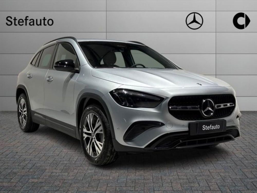 Mercedes-Benz GLA SUV nuova a Bologna